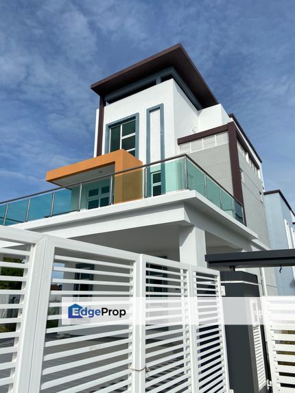 3 Storey Luxury Bungalow @ Kayangan Villas Klebang, Melaka, Klebang