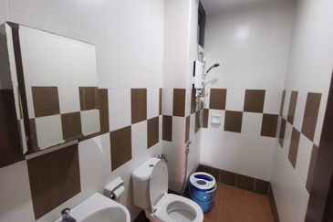 2 Bedrooms @ Tropicana Res for Rent