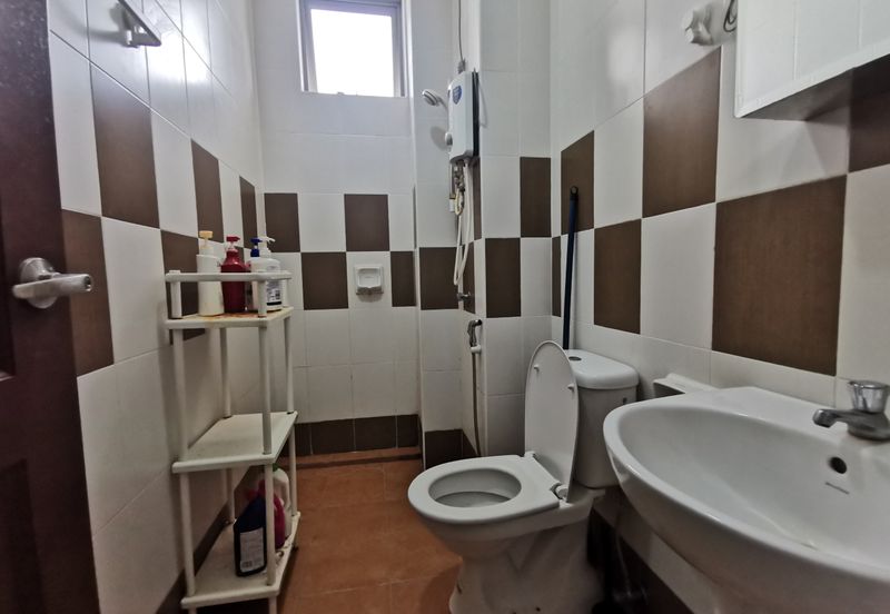 2 Bedrooms @ Tropicana Res for Rent