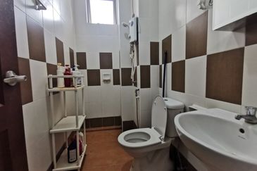 2 Bedrooms @ Tropicana Res for Rent