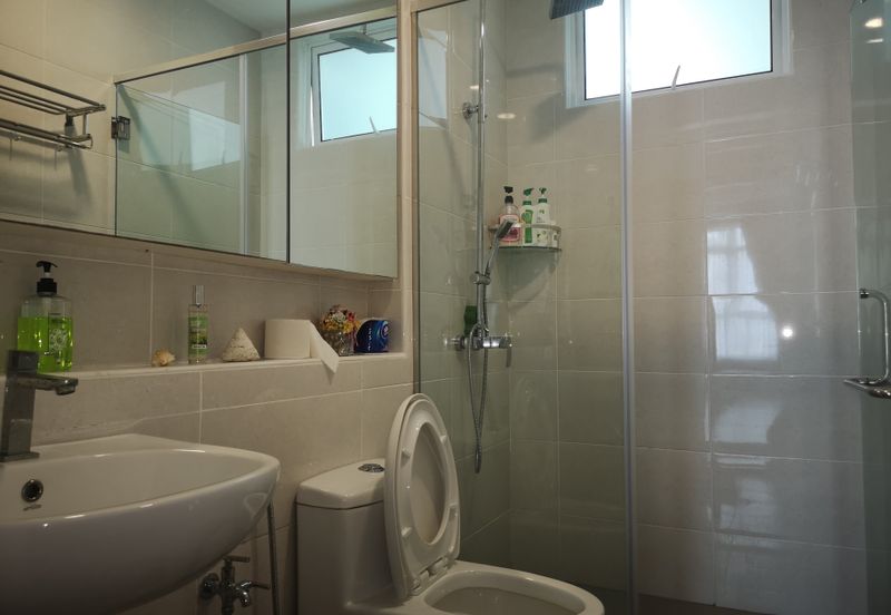 Freehold, Level 22, 3 Bedrooms Condo for Sale  