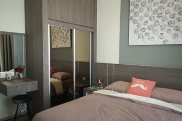 Freehold, Level 22, 3 Bedrooms Condo for Sale  