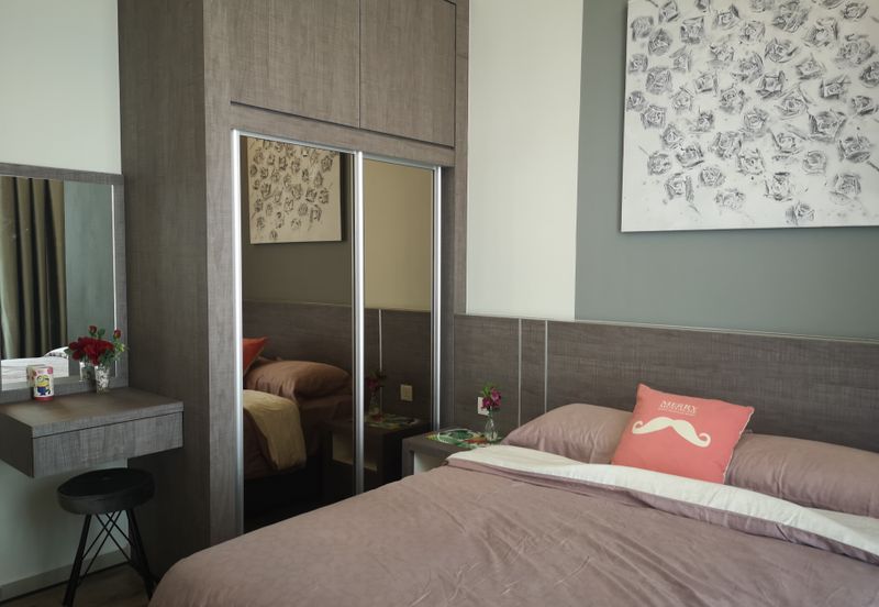 Freehold, Level 22, 3 Bedrooms Condo for Sale  