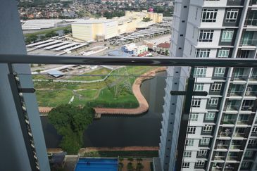 Freehold, Level 22, 3 Bedrooms Condo for Sale  