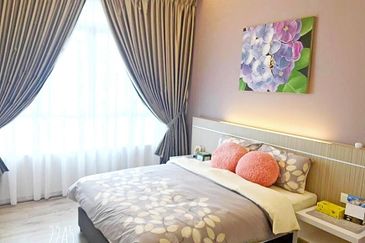 Freehold, Level 22, 3 Bedrooms Condo for Sale  