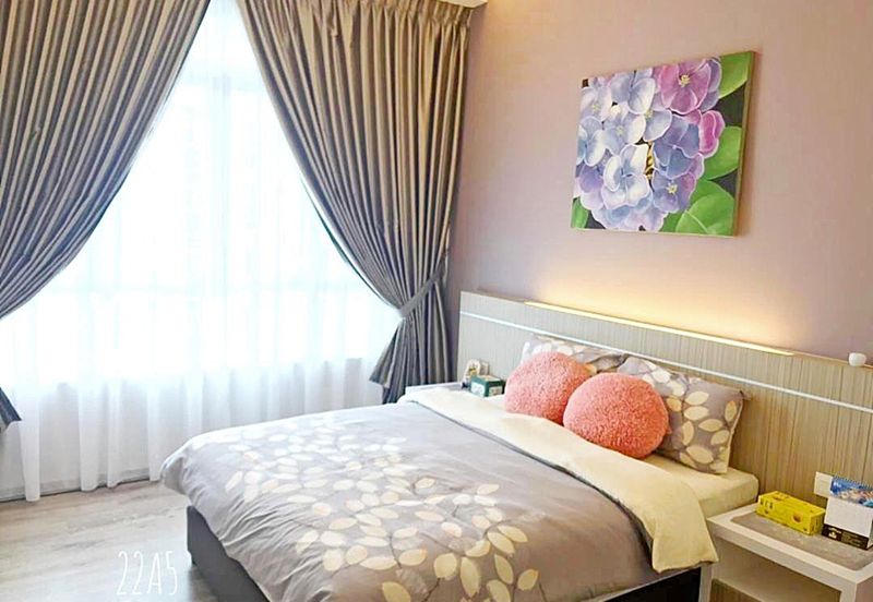 Freehold, Level 22, 3 Bedrooms Condo for Sale  