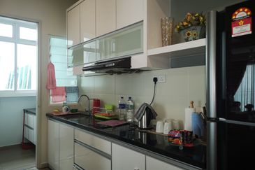 Freehold, Level 22, 3 Bedrooms Condo for Sale  