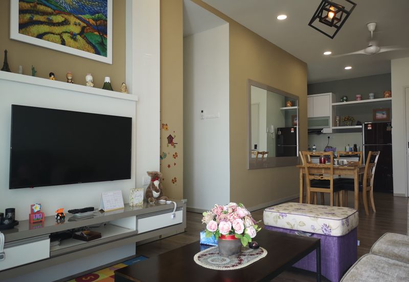 Freehold, Level 22, 3 Bedrooms Condo for Sale  