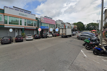 Hot Commercial hub Cheng Lotus 2 Storey Shop 22x70 High Traffic Area