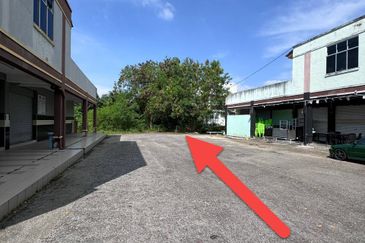 Bemban Freehold Agriculture Land With Access Road