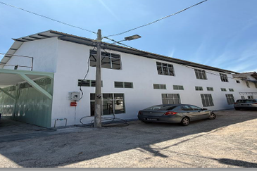 Bukit Cina Roadside Commercial Building Freehold 5,852sf Newly Touched
