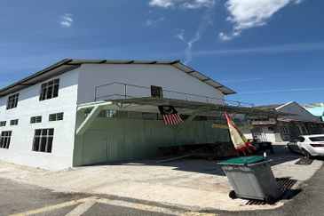 Bukit Cina Roadside Commercial Building Freehold 5,852sf Newly Touched