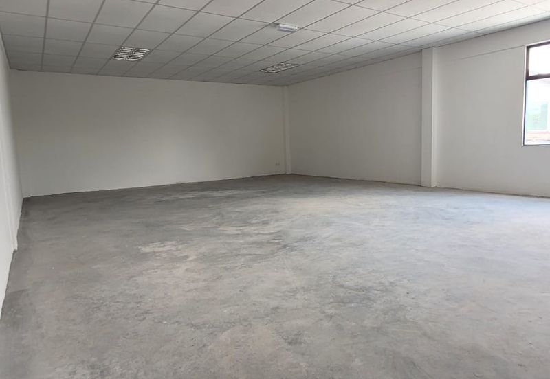  1.5 Storey Semi-D Adjoining Factory 10,800sf in Perindustrian Krubong Newly Build