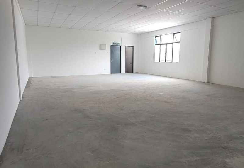  1.5 Storey Semi-D Adjoining Factory 10,800sf in Perindustrian Krubong Newly Build
