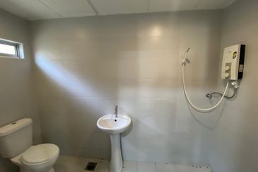 Ujong Pasir Freehold Main Road Facing Land For Sale