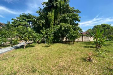 Ujong Pasir Freehold Main Road Facing Land For Sale