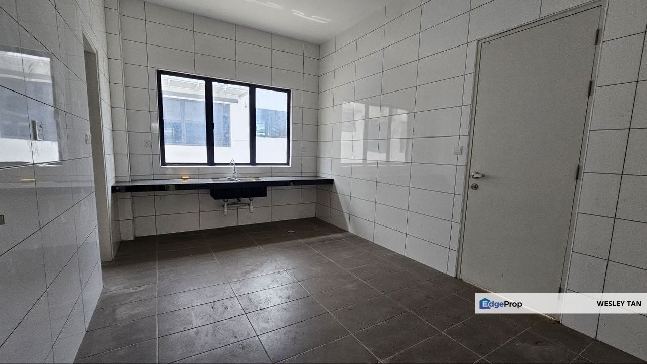 One Krubong SUTERA EMAS Endlot 32x70 South Unit Freehold Gated Guarded 2 Stry Terrace, Melaka, Krubong