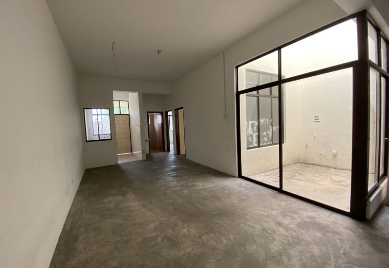 Ujong Pasir, Taman Pertam Jaya, Main Road Shoplot For Sale