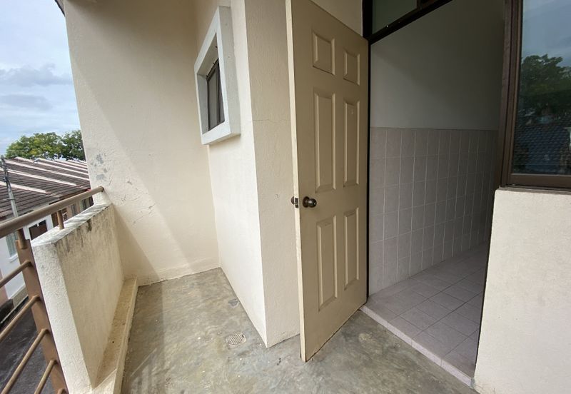 Ujong Pasir, Taman Pertam Jaya, Main Road Shoplot For Sale