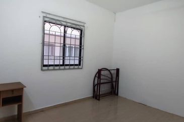 Bukit Beruang Extra Side Below Value  2 Storey Terrace 2,220sqft Non Bumi Sale