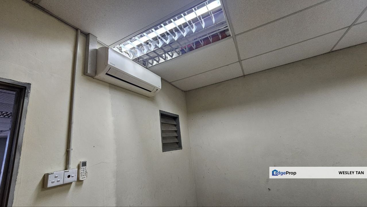 Malim Terrace Factory 24x80 Converted to 2 Storey 3 Office Rooms Reno., Melaka, Melaka Tengah