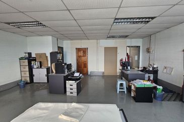 Malim Terrace Factory 24x80 Converted to 2 Storey 3 Office Rooms Reno.