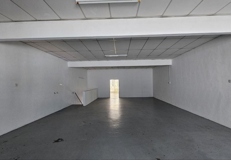 Paya Rumput Utama Cheng Lotus 1st Floor Shop 22x70 Bare Unit Near Mcd