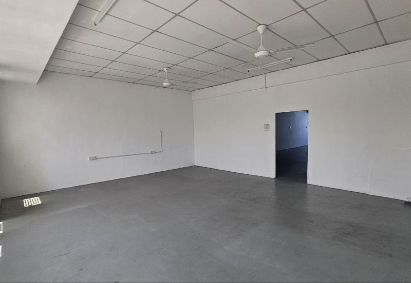 Paya Rumput Utama Cheng Lotus 1st Floor Shop 22x70 Bare Unit Near Mcd