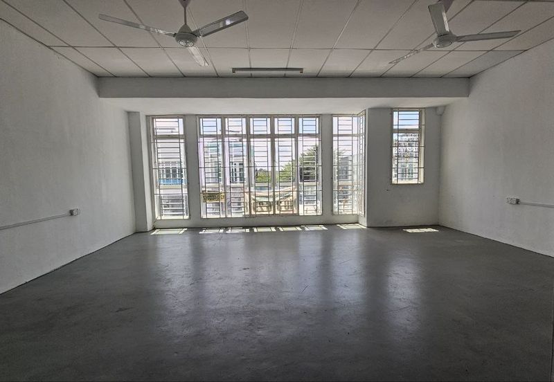 Paya Rumput Utama Cheng Lotus 1st Floor Shop 22x70 Bare Unit Near Mcd