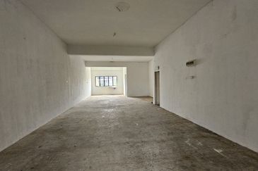 One Krubong Main Road 2 Stry Shop 22x75 Bare & Ready Long Term 1st Flr