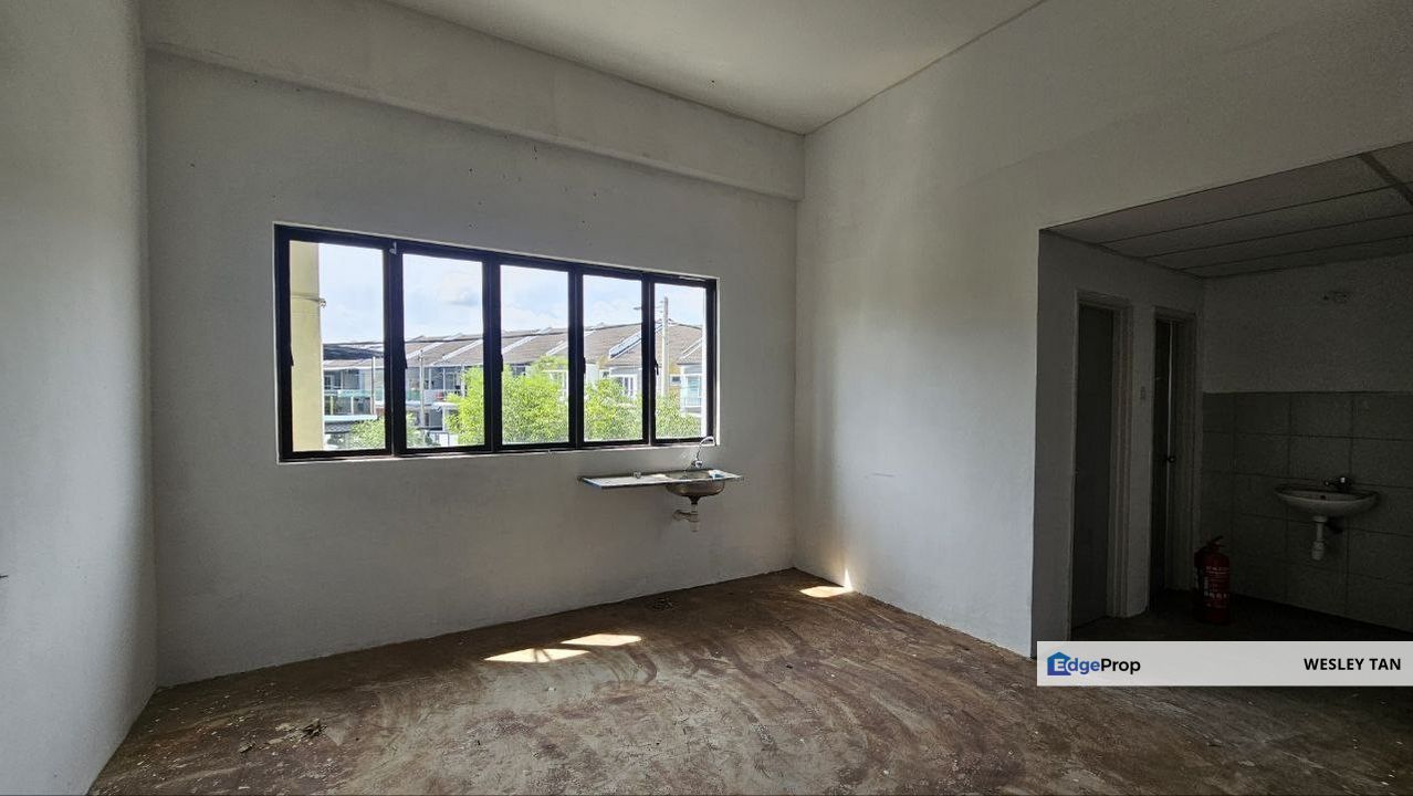 One Krubong Main Road 2 Stry Shop 22x75 Bare & Ready Long Term 1st Flr, Melaka, Krubong