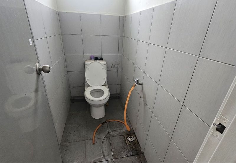 One Krubong Main Road 2 Stry Shop 22x75 Bare & Ready Long Term 1st Flr