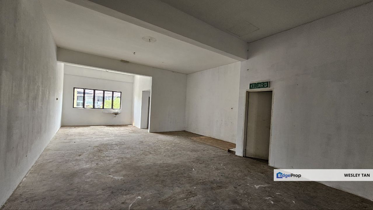 One Krubong Main Road 2 Stry Shop 22x75 Bare & Ready Long Term 1st Flr, Melaka, Krubong