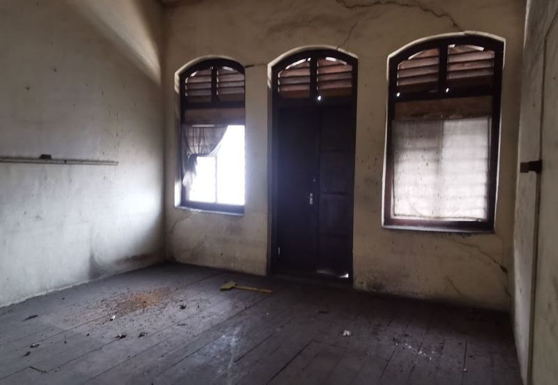 Bukit Cina 2 Storey Pre-war Jonker Unesco Shop 1,400sf Road Side Bare