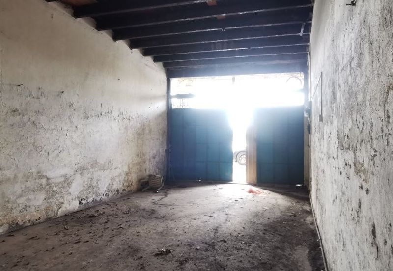 Bukit Cina 2 Storey Pre-war Jonker Unesco Shop 1,400sf Road Side Bare