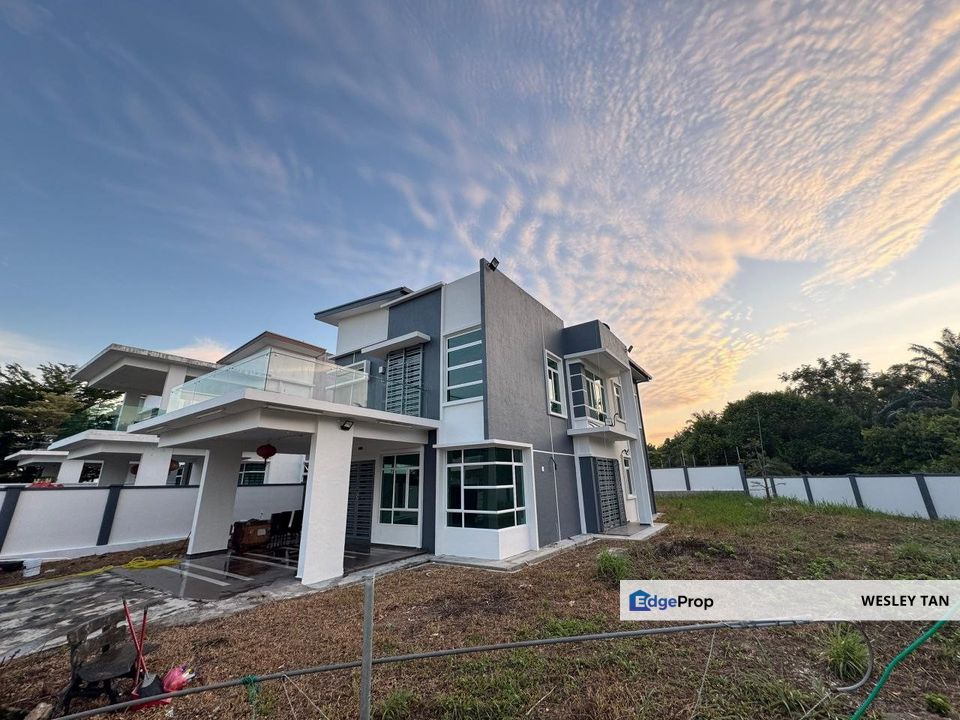 Freehold 2 Storey Bungalow Corner 9,500sqft Fully Renovated & Furnished Near Cheng Lotus 5mins, Melaka, Cheng