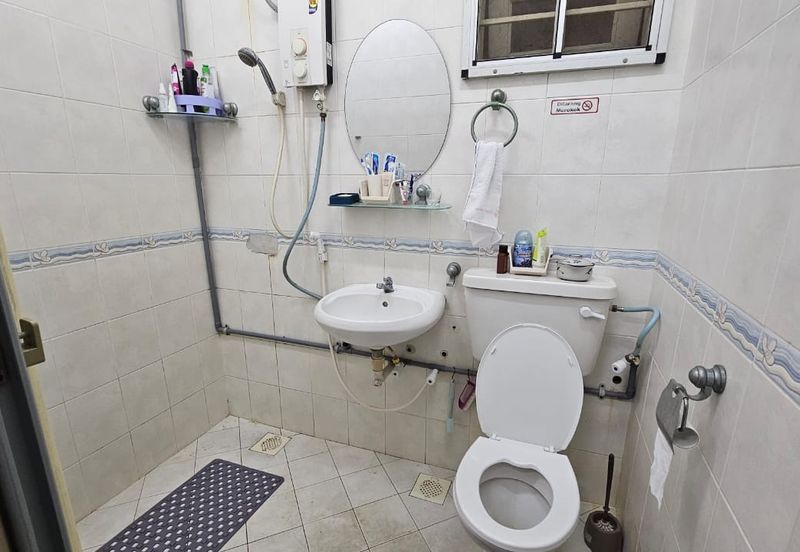 Taman Seri Cempaka, Peringgit