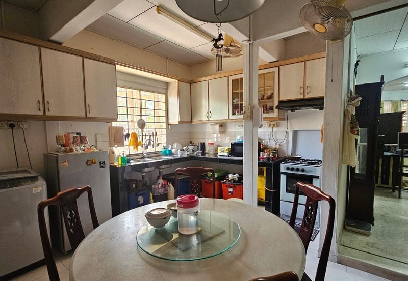 Taman Seri Cempaka, Peringgit