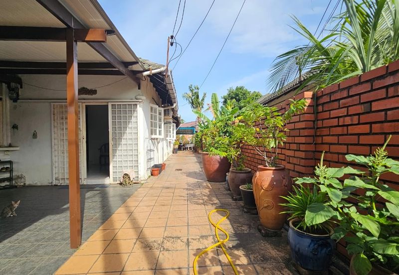 Taman Seri Cempaka, Peringgit