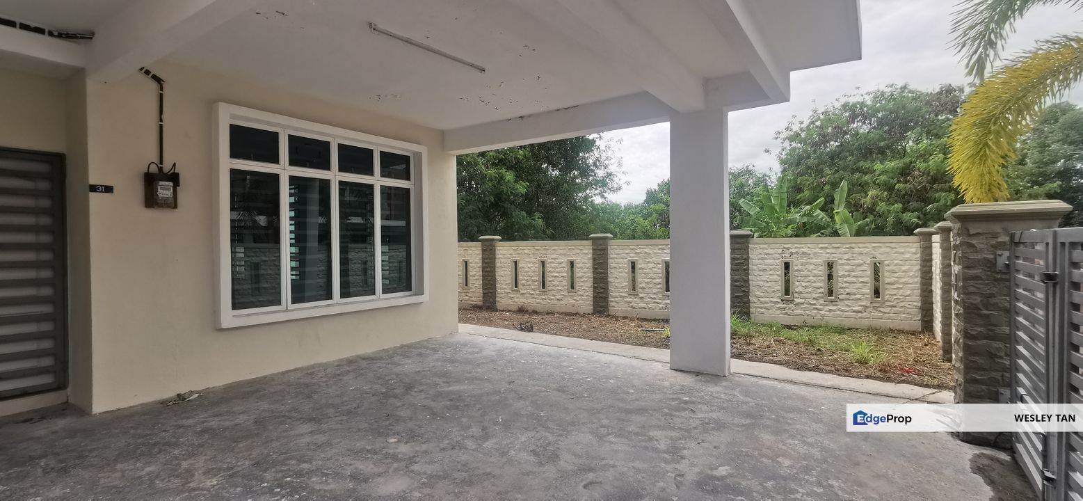 Bertam Cheng EXTRA LAND 2 Storey Endlot 30x70 Non Bumi Partly Fitted With Tenant, Melaka, Melaka Tengah