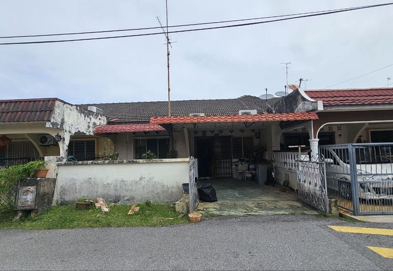 Kampung 7 Below Value Freehold 1.5 Storey Terrace Non Bumi 5mins Aeon