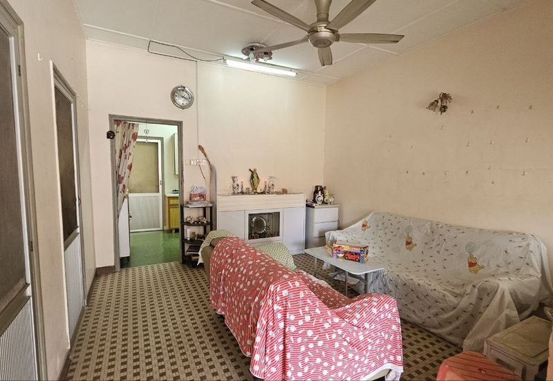 Kampung 7 Below Value Freehold 1.5 Storey Terrace Non Bumi 5mins Aeon