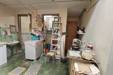 Kampung 7 Below Value Freehold 1.5 Storey Terrace Non Bumi 5mins Aeon