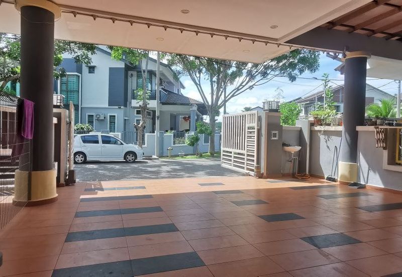  2 Storey Terrace Freehold Non Bumi Furnished Unit in Cheng Lotus 1min