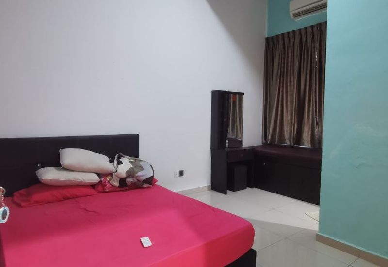  2 Storey Terrace Freehold Non Bumi Furnished Unit in Cheng Lotus 1min