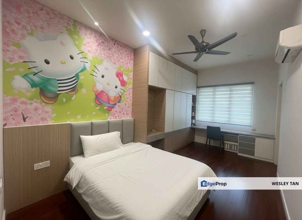 One Krubong 2 Storey Endlot Fully Reno Freehold Furnished Fitted 32x70, Melaka, Krubong