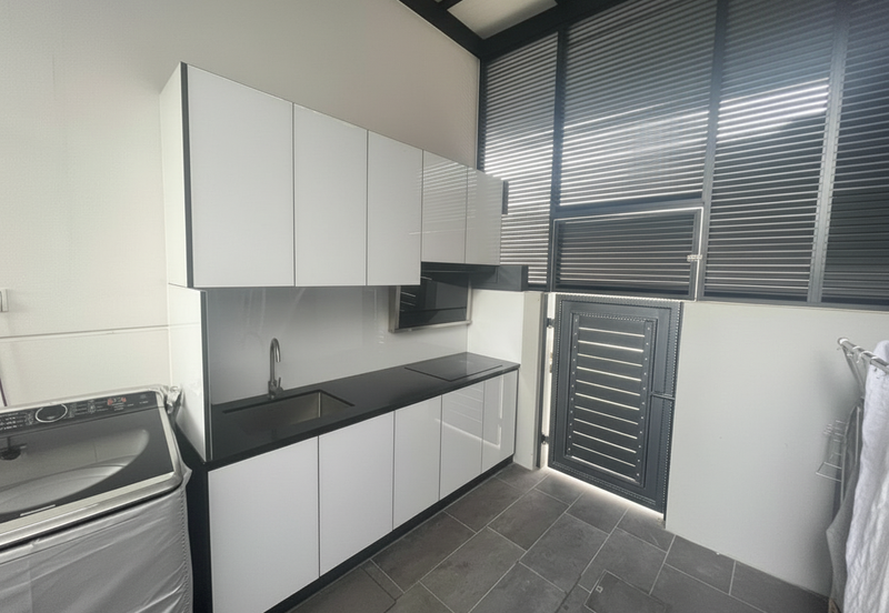 One Krubong 2 Storey Endlot Fully Reno Freehold Furnished Fitted 32x70