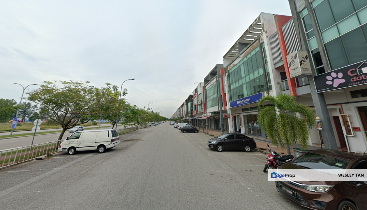 3 Storey Klebang Utama Shop 22x70 Facing Mainroad Opposite Mocity Park, Melaka, Klebang