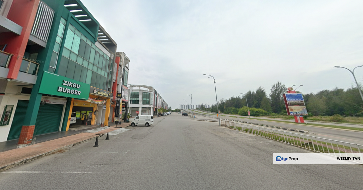 3 Storey Klebang Utama Shop 22x70 Facing Mainroad Opposite Mocity Park, Melaka, Klebang