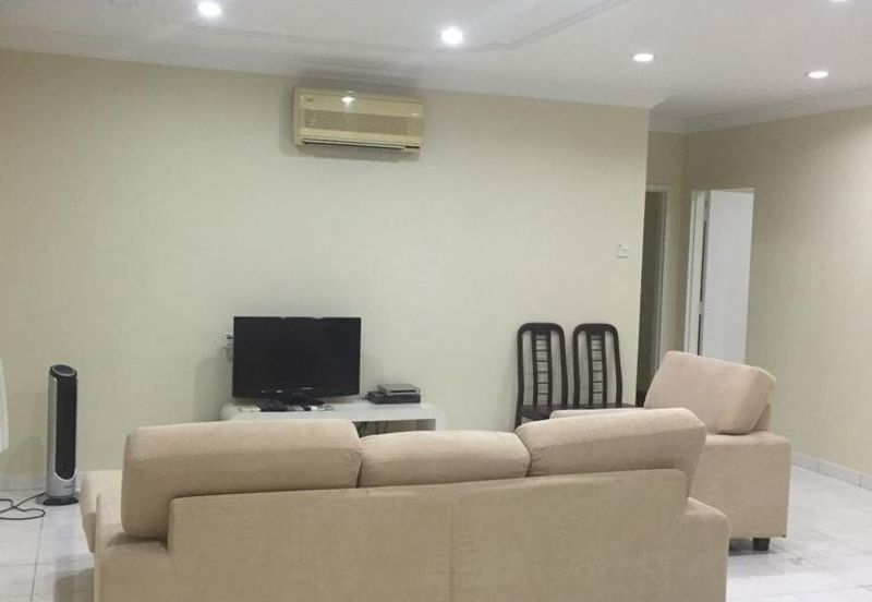 KONDOMINIUM SERI BAYAN